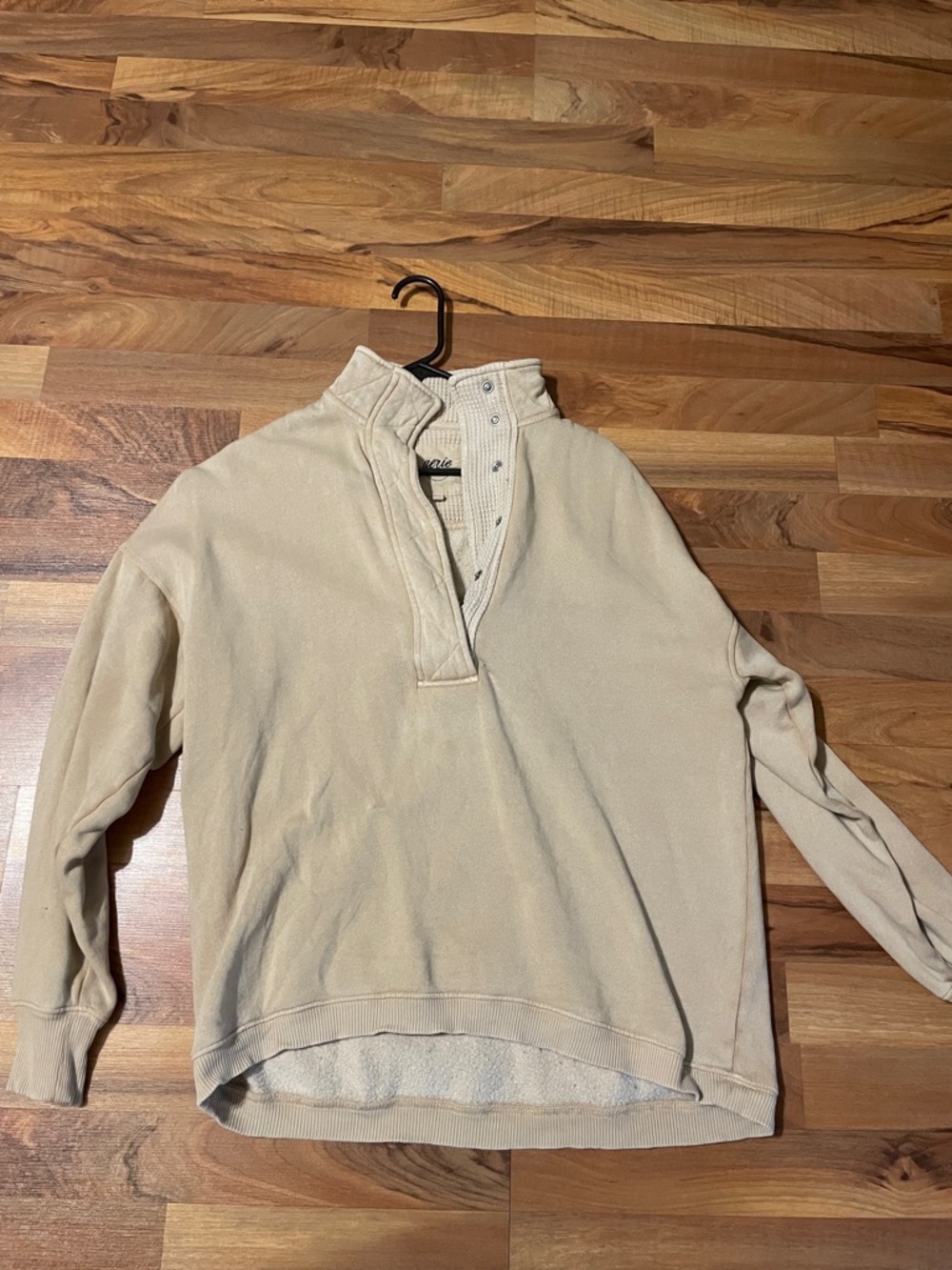 Aerie Getaway Snap pull over